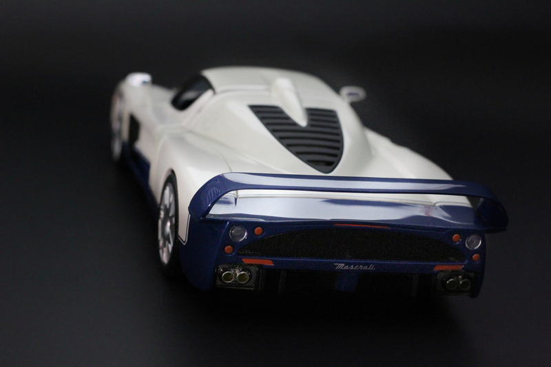 Illustration for article titled Maserati MC12 by Hot Wheels in 1:18